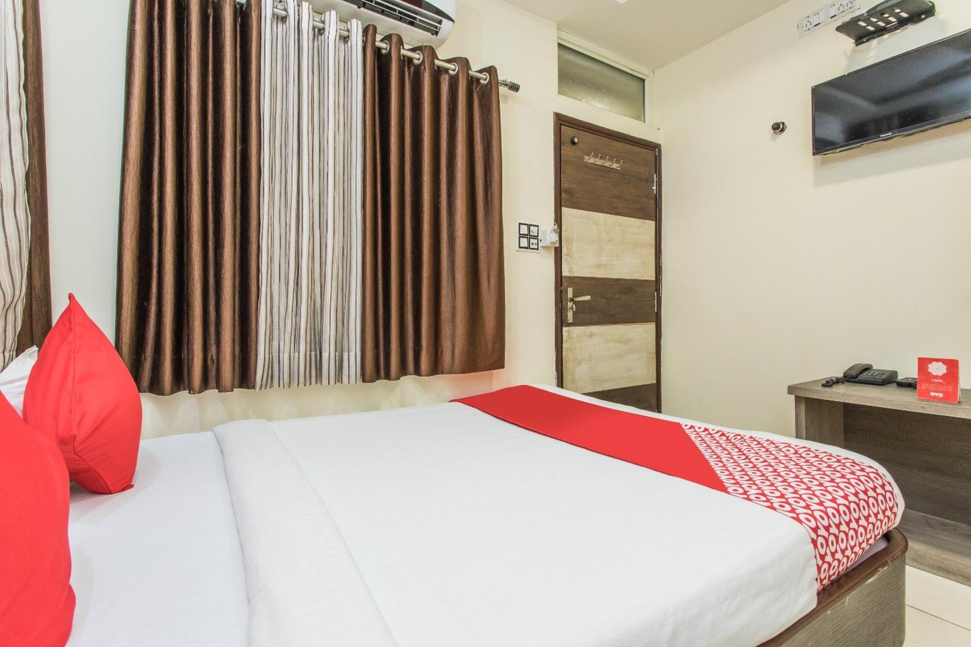 โอโย 4042 โฮเต็ล เมหาร เรซิเดนซี Hotel อินดอร์ ภายนอก รูปภาพ