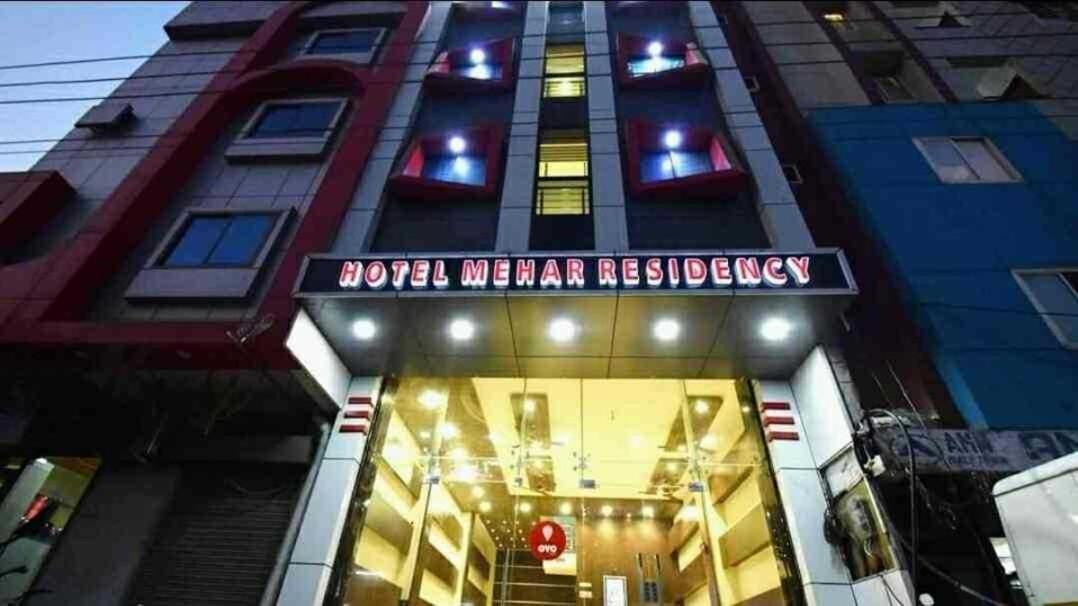 โอโย 4042 โฮเต็ล เมหาร เรซิเดนซี Hotel อินดอร์ ภายนอก รูปภาพ